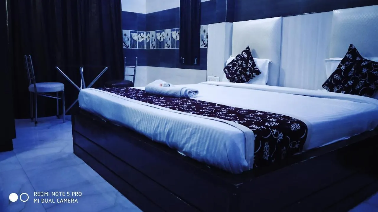 **  Hotel Ravi Agra Agra  India
